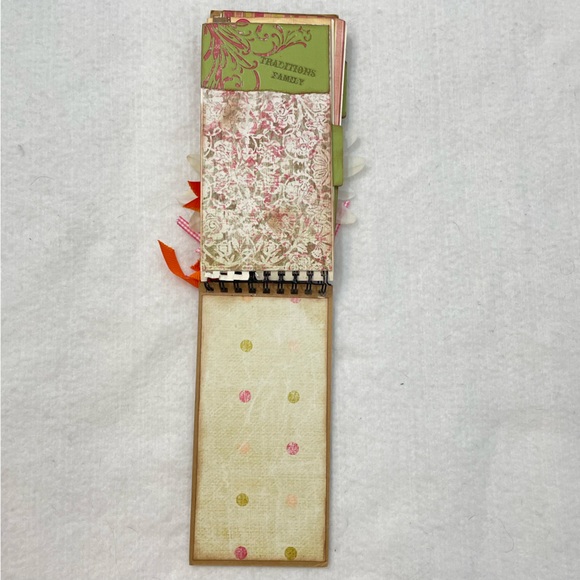 Handmade Spring Memories Gratitude Journal Chipboard Mini Book Album Scrapbook - Picture 8 of 10